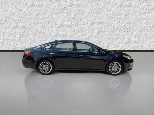 Midnight Black Metallic 2016 Toyota Avalon Limited