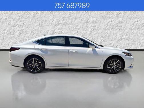 White Pearl 2023 Lexus ES 350 Base
