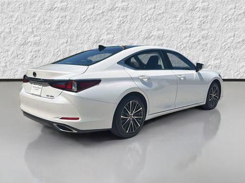White Pearl 2023 Lexus ES 350 Base