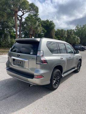 Atomic Silver 2022 Lexus GX 460 Premium