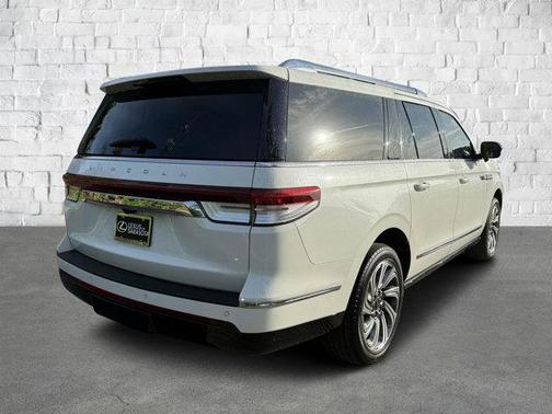 2024 Lincoln Navigator Reserve