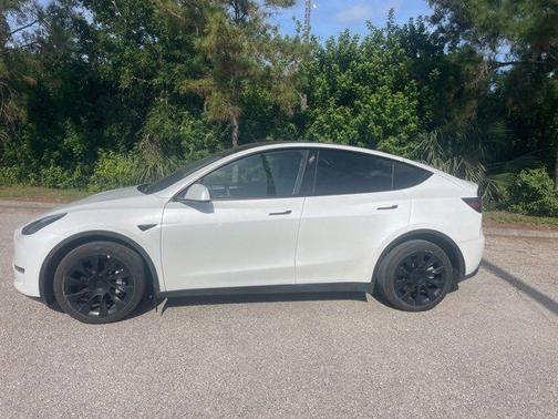 2023 Tesla Model Y Long Range Dual Motor All-Wheel Drive