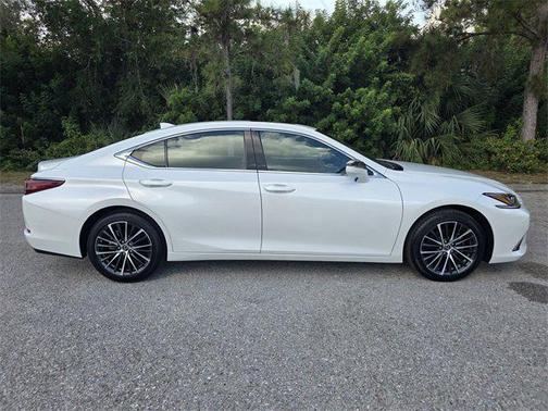 2025 Lexus ES 350 Base