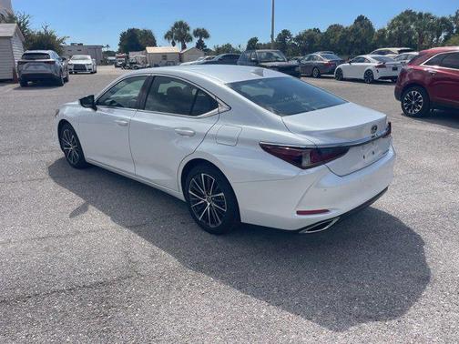 2025 Lexus ES 350 Base