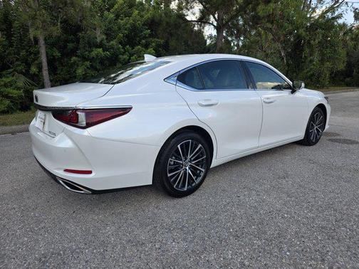2025 Lexus ES 350 Base