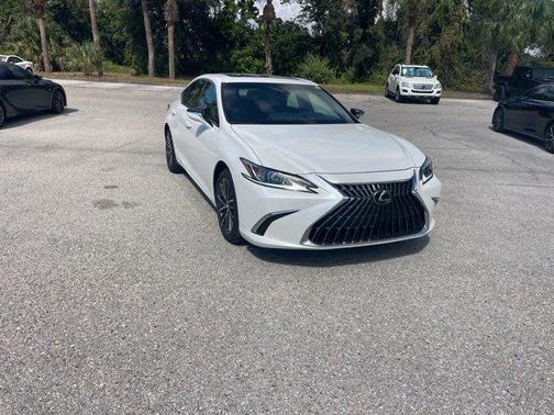 2025 Lexus ES 350 Base