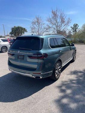 2025 BMW X7 xDrive40i