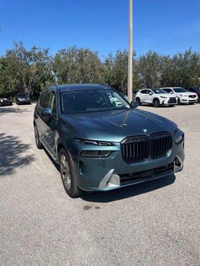 2025 BMW X7 xDrive40i