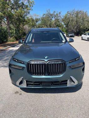 2025 BMW X7 xDrive40i