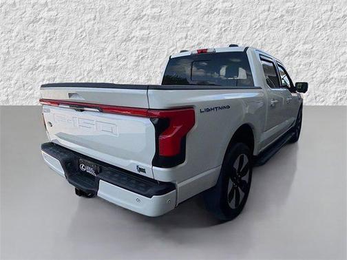 2022 Ford F-150 Lightning Platinum