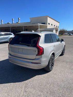 2025 Volvo XC90 B5 Plus 7-Seater