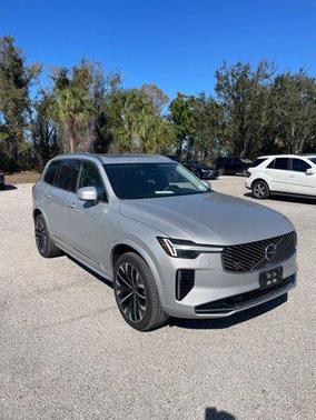 2025 Volvo XC90 B5 Plus 7-Seater