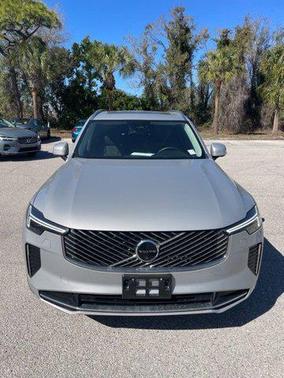 2025 Volvo XC90 B5 Plus 7-Seater