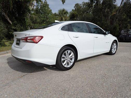 2022 Chevrolet Malibu FWD LT