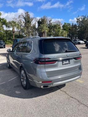 2024 BMW X7 xDrive40i