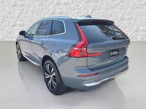 2022 Volvo XC60 B6 Inscription