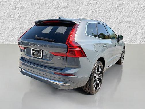 2022 Volvo XC60 B6 Inscription