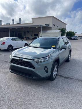 Lunar Rock 2019 Toyota RAV4 XLE