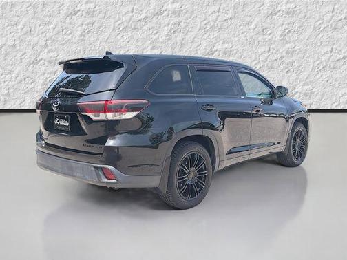 Midnight Black Metallic 2019 Toyota Highlander Limited Platinum