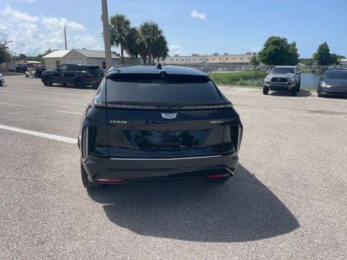 2024 Cadillac LYRIQ Luxury w/1SE