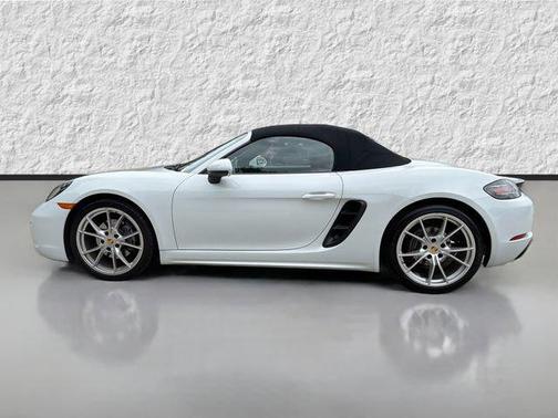 Carrara White Metallic 2017 Porsche 718 Boxster Base