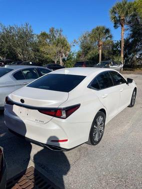 2019 Lexus ES 350 Base