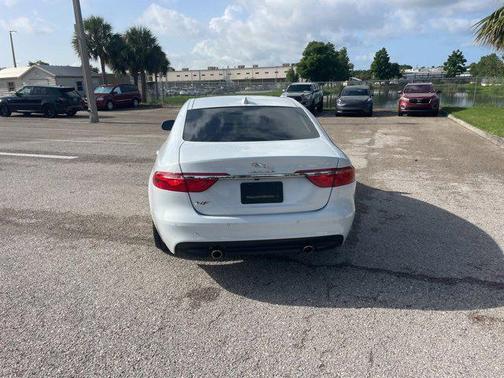 2020 Jaguar XF 25t Premium RWD Automatic