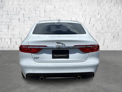 2020 Jaguar XF 25t Premium RWD Automatic