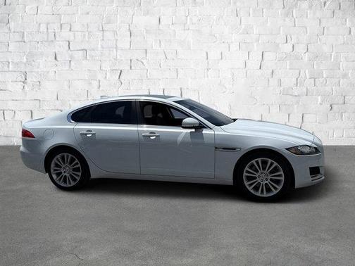 2020 Jaguar XF 25t Premium RWD Automatic