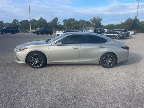 2022 Lexus ES 350 Base