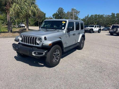 2024 Jeep Wrangler 4-Door Sahara 4x4