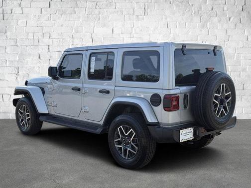 2024 Jeep Wrangler 4-Door Sahara 4x4