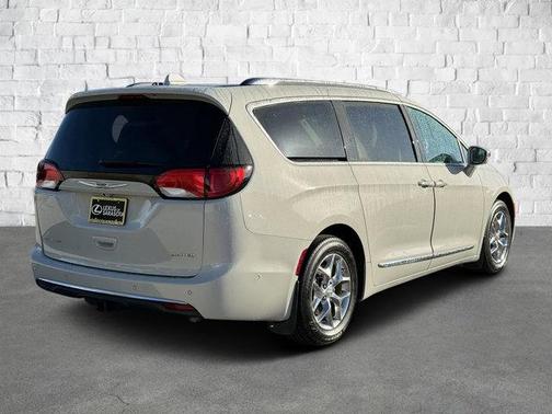 2019 Chrysler Pacifica Limited