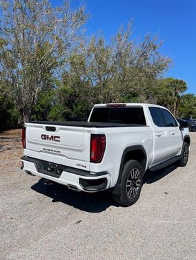 Summit White 2024 GMC Sierra 1500 AT4