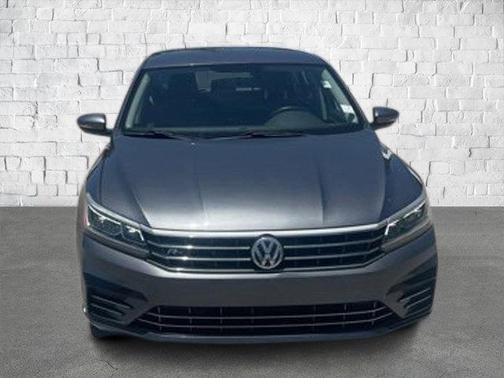 2017 Volkswagen Passat 1.8T R-Line w/Comfort