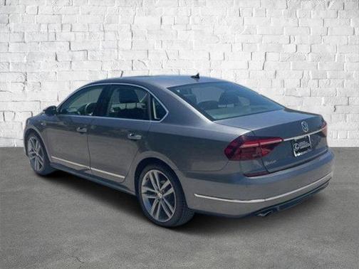 2017 Volkswagen Passat 1.8T R-Line w/Comfort