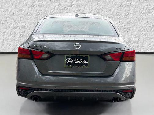 Gun Metallic 2022 Nissan Altima SR FWD