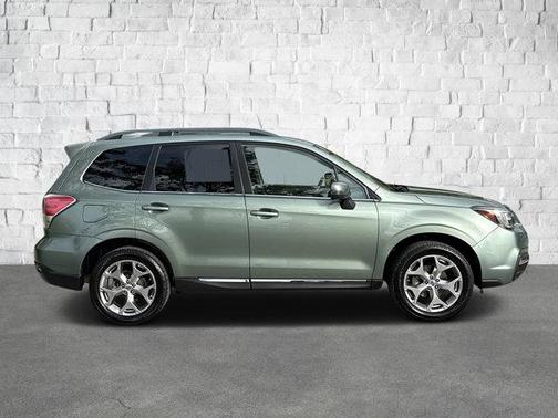 2017 Subaru Forester 2.5i Touring