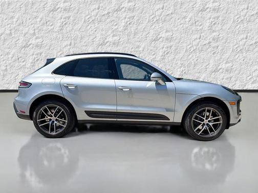 Dolomite Silver Metallic 2026 Porsche Macan T