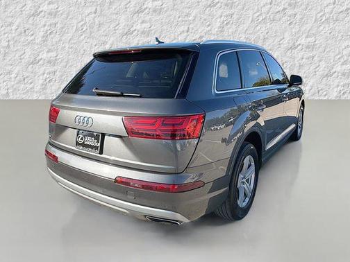 2019 Audi Q7 45 Premium