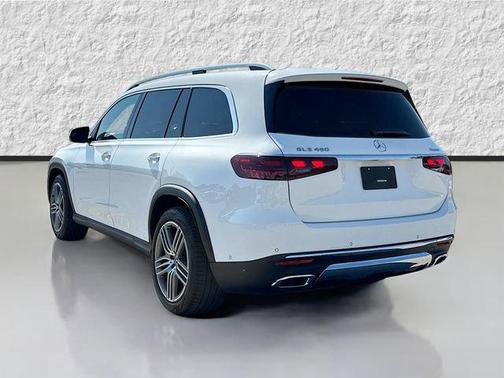 White 2025 Mercedes-Benz GLS 450 4MATIC