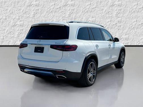 White 2025 Mercedes-Benz GLS 450 4MATIC
