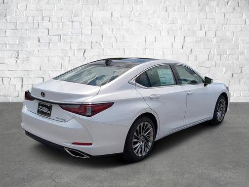 2025 Lexus ES 350 Ultra Luxury