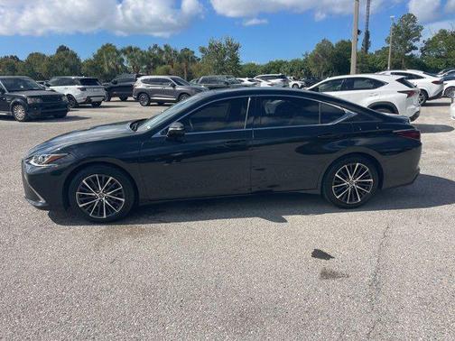 2023 Lexus ES 350 Base