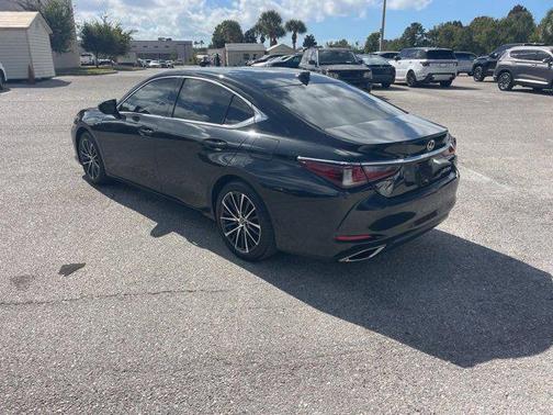 2023 Lexus ES 350 Base