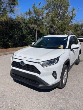 2021 Toyota RAV4 Hybrid XLE