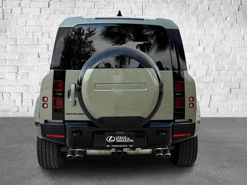 2025 Land Rover Defender 110 P500 X-Dynamic SE