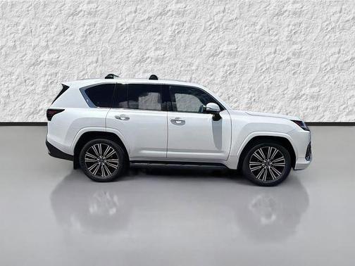 White Pearl 2026 Lexus LX 600 Luxury
