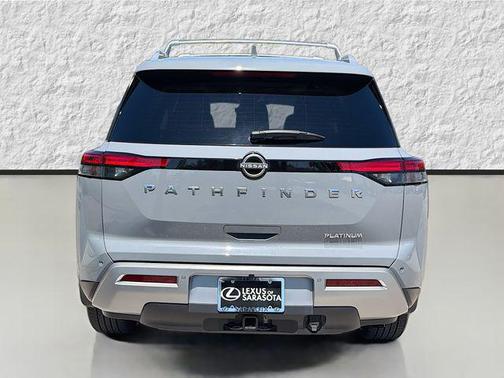 Boulder Gray Pearl 2024 Nissan Pathfinder Platinum FWD