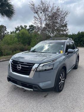 2024 Nissan Pathfinder Platinum FWD